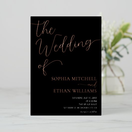 Minimal Chic Script Black Wedding Folieneinladung (Stehend vorne)