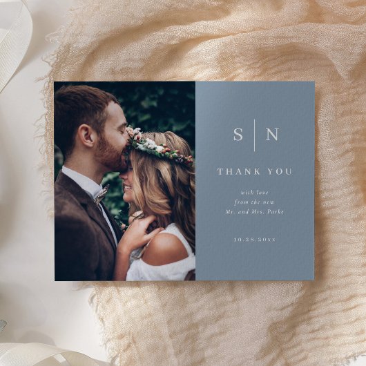 Minimal Chic | White on Dusty Blue Foto Postkarte