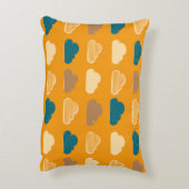 Minimal Clouds Pattern – Orange Sky Vibes Dekokissen (Rückseite(Vertikal))