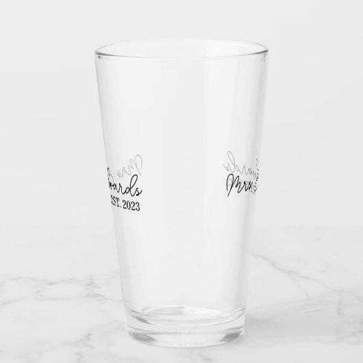 Minimal Cursive Frau Custom Nachname Hochzeitsgesc Glas (Links)