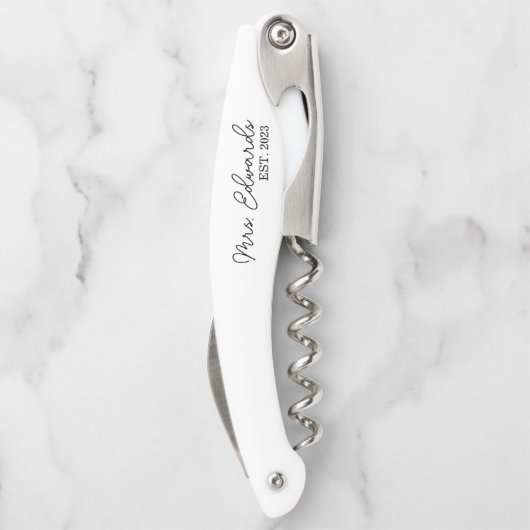 Minimal Cursive Frau Custom Nachname Hochzeitsgesc Kellnermesser (Rückseite)