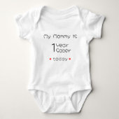Minimal Custom Meine Mommy ist 1 Jahr Sober Baby Strampler (Vorderseite)