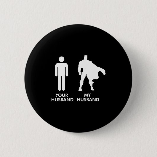 Minimal Dein Mann vs mein Mann Superhelden-Ehefrau Button (Vorderseite)