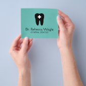 Minimal Dentist Logo Light Aquamarin Dental Office Flyer (Gruppe)
