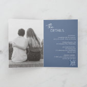 Minimal Dusty Blue QR Code Moderne Hochzeit Einladung (Innenseite)