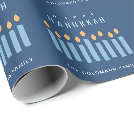 Minimal einfache blaugelbe Kerzen glücklich Hanukk Geschenkpapier (Rolleneckpunkt)