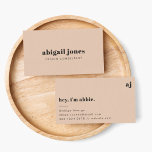 Minimal einfache Retro Feminine Blush Pink Visitenkarte<br><div class="desc">Ein einfaches,  stilvolles Design mit Retro-Typografie auf einem rot-rosa Hintergrund. Der Text inklusive Monogramm und Spitzname kann leicht personalisiert sein,  um ein Design so einzigartig wie Sie sind zu machen! Das perfekte trendige,  maßgeschneiderte Design für den persönlichen oder geschäftlichen Gebrauch!</div>