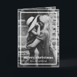 Minimal Einfaches Foto Elegante Weihnachten<br><div class="desc">Elegante Weihnachtskarte mit minimalem und modernem Design,  schlicht umrahmt und "fröhliche Weihnachten" über Ihrem Lieblingsfoto. Die Innenseite hat ein zweites Bild zusammen mit Ihrer personalisierten Nachricht in Schwarz-Weiß.</div>