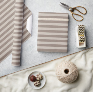 Minimal Elegant Beige Grau Streifen Geschenkpapier
