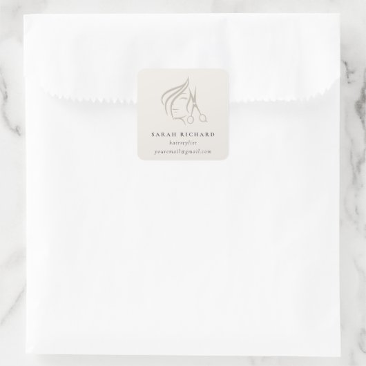 Minimal Elegant Haarstylist Elfenbeinhaarschere Quadratischer Aufkleber (Tasche)