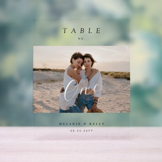 Minimal Elegant Hochzeitsskript-Foto-Tischnummer Acrylschild (Neutral)