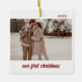 Minimal Elegant Newlyweds First Christmas 2 Foto Keramikornament (Vorderseite)