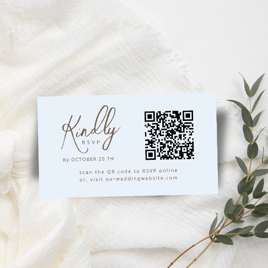 Minimal Eleganter Script QR Code Light Blue Wed UA Begleitkarte