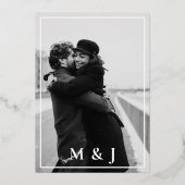 Minimal Elegantes Script Foto Marsala Wedding Folieneinladung (Rückseite)