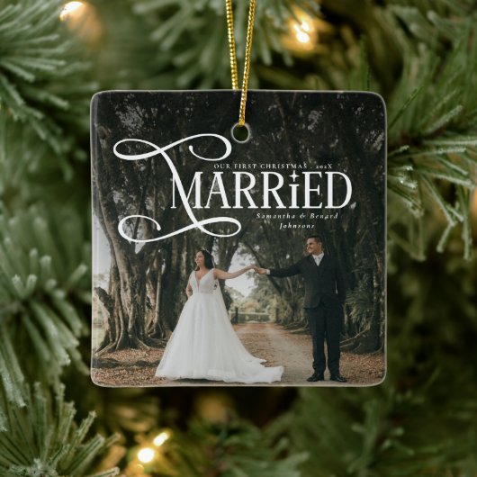 Minimal First Christmas Married Couples Photo  Keramikornament (Baum)