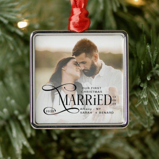 Minimal First Christmas Married Couples Photo Ornament Aus Metall (Baum)