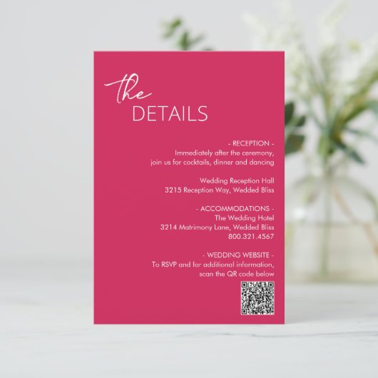 Minimal Hot Pink QR Code Moderne Hochzeit Begleitkarte (Stehend Vorderseite)