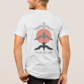 Minimal Japanese Fish Hawk Ukiyo-e Style Offwhite Tri-Blend Shirt (Rückseite)