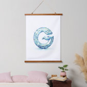 Minimal Letter G Button | Modern Initial Badge Wandteppich Mit Holzrahmen (Schlafzimmer)