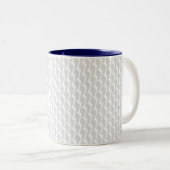 Minimal Light Gray Zigzag Muster Keramik Tasse (VorderseiteRechts)