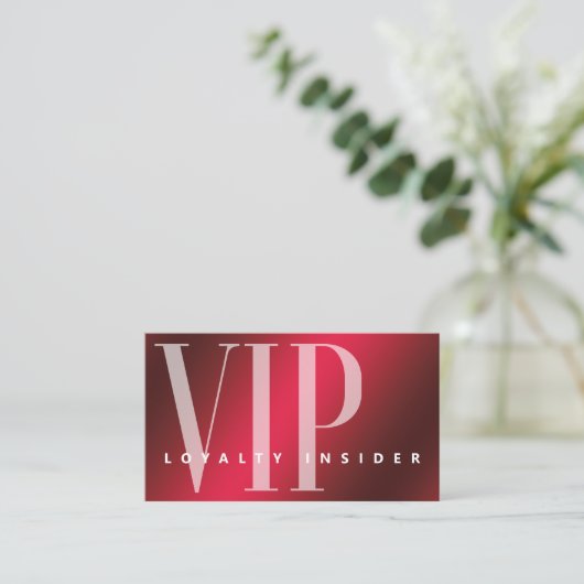 Minimal Luxury Ruby Red VIP Treuekarte (Stehend Vorderseite)