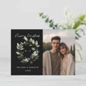 Minimal Merry Christmas Green Wreath Ankündigung (Stehend Vorderseite)