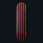 Minimal modern rot und schwarz gestreift skateboard<br><div class="desc">Rot und Schwarz Streifen</div>