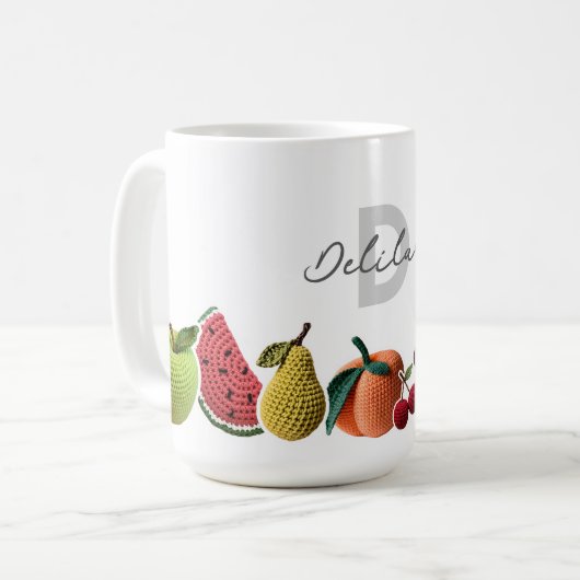 Minimal moderne Crochet Fruit Collage Monogram Kaffeetasse (Vorderseite Links)