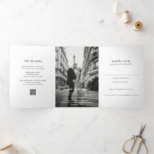 Minimal moderne QR-Foto Hochzeit Dreifach Gefaltete Einladung