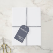 Minimal moderne Soft Gray Blue Lavender Typografie Geschenkanhänger (Mit Garn)