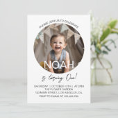 Minimal Modernes Kindergeburtstag Foto Einladung (Stehend Vorderseite)