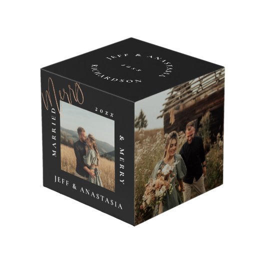 Minimal Modernes Verheiratet- & Merry-Gold-Script Würfel (Vorderseite Schrägansicht)