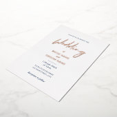 Minimal Navy Blue Script Wedding Folieneinladung (Gedreht)