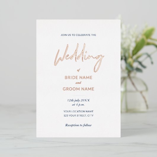 Minimal Navy Blue Script Wedding Folieneinladung (Stehend vorne)