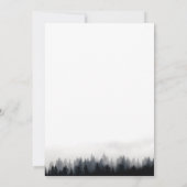 Minimal neblig Fichtenwald Naturhochzeit Einladung (Rückseite)