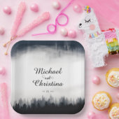 Minimal neblig Fichtenwald Naturhochzeit Pappteller (Party)