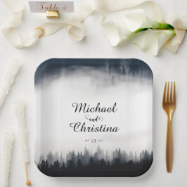 Minimal neblig Fichtenwald Naturhochzeit Pappteller