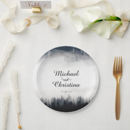 Minimal neblig Fichtenwald Naturhochzeit Pappteller