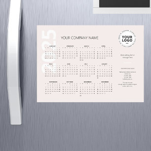 Minimal Pale Blush Creme Business Calendar 2025 Magnetkarte