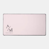 Minimal Pastel Pink Initial & Personalisiert Schreibtischunterlage (Vorderseite)