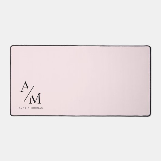 Minimal Pastel Pink Initial & Personalisiert Schreibtischunterlage (Vorderseite)