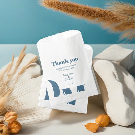 Minimal pastellblaue Gastgeschenk Hochzeit Geschenktütchen