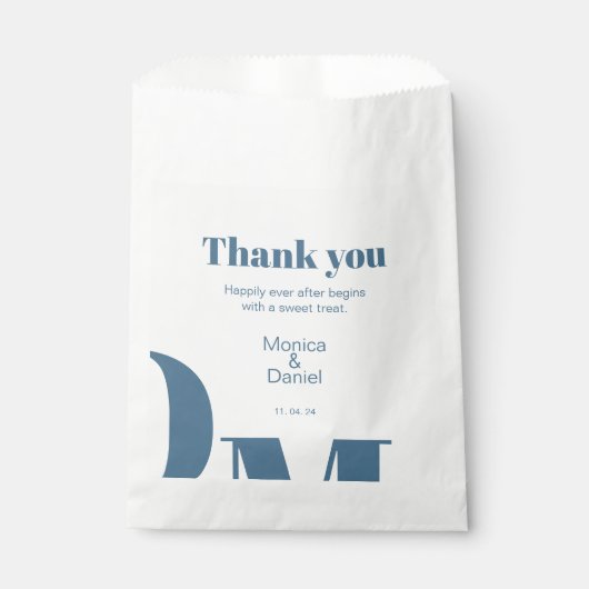 Minimal pastellblaue Gastgeschenk Hochzeit Geschenktütchen (Vorderseite)