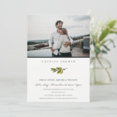 Minimal Pine Branch Foto Paare Dusche einladen Dankeskarte (Stehend Vorderseite)