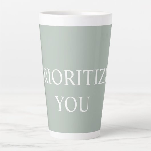 Minimal Priorisieren Sie Zitat Asche Farbe Milchtasse (Vorderseite)