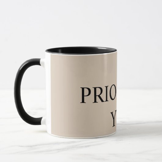 Minimal Priorisieren Sie Zitat beige Tasse (Links)