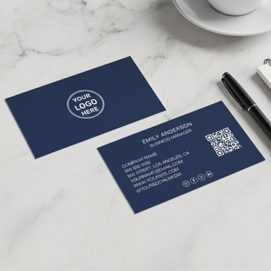 Minimal Professional Custom Logo QR Social Media Visitenkarte