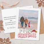 Minimal Retro 1 Foto Festlicher Spaß Frohe Weihnac Feiertagspostkarte<br><div class="desc">Dieses festliche Frohe Weihnachtsdesign wurde mit einem lustigen, modernen Drehbuch-Schriftart und von mir handgeschriebenen Block-Schriftart in einem Retro-Stil in hellrosa und rot überzogen mit meiner Hand bemalt Weihnachtsmannmütze mit Heiligen und Beeren, um Ihr Foto zu glänzen wie der Stern. Fügen Sie Ihren Familiennamen und benutzerdefinierten Text hinzu, um ihn zu...</div>