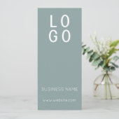 MINIMAL SAGE GREEN BUSINESS LOGO GIFT BESCHEINIGUN (Stehend Vorderseite)