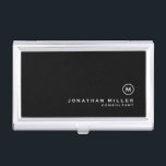 Minimal Schwarz Classic Monogramm Visitenkarten Dose<br><div class="desc">Minimalistisches Monogramm-Design mit klassischem Monogramm-Medaillon in einem klassischen Schriftart mit personalisiertem Namen und Titel unten auf einem einfachen schwarzen Hintergrund. Personalisieren Sie Ihre individuelle Verwendung.</div>